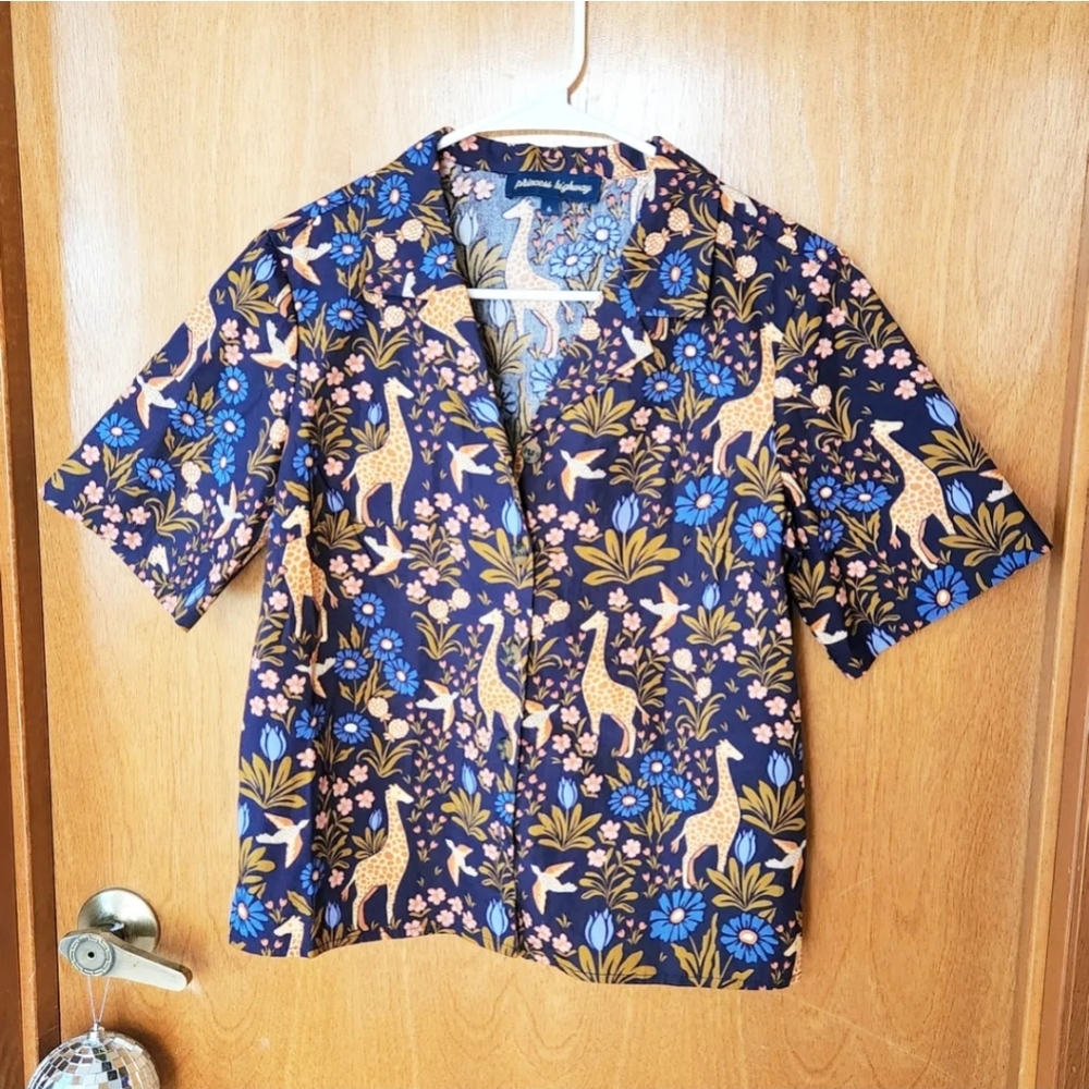 Women's Princess Highway Modcloth Giraffe Floral Tropical Hawaiian Button Shirt